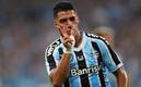 Luis Suárez se lució con un triplete en su debut con Gremio (AFP)