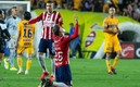 Chivas festejó el triunfo en El Volcán. (Foto: Mexsport)