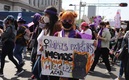 "Más michis, menos machos" / Naomi A