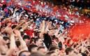 Aficionados del  Athletic lanzaron billetes falsos al FC Barcelona (EFE)