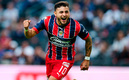 Alexis Vega le dio el triunfo a Chivas en Monterrey con su gol. (Foto: Mexsport)