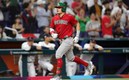 Luis Urías conectó el primer Home Run del México vs Japón (AFP)