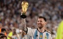 Lionel Messi, con la Copa del Mundo | EFE