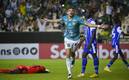 Di Yorio festeja el cuarto tanto de los Esmeraldas. Foto: (Imago7)