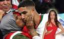 Achraf Hakimi y su madre protagonizaron unas de las mejores imágenes de Qatar 2022 (AFP)