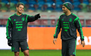 Vela y Chicharito, goleadores que se extrañan. (Foto: Mexsport)