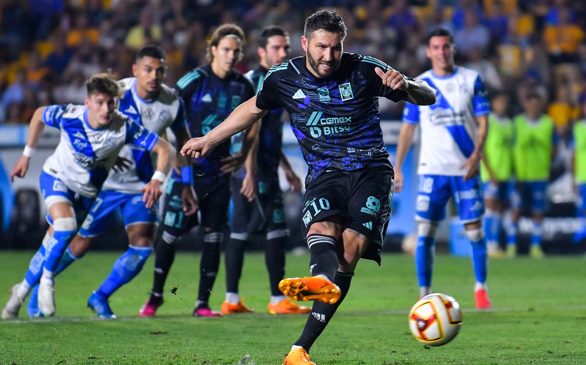 Resumen del partido Tigres vs Puebla (1-0). GOLES
