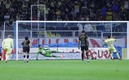 Henry consiguió su gol 14 del torneo de penalti