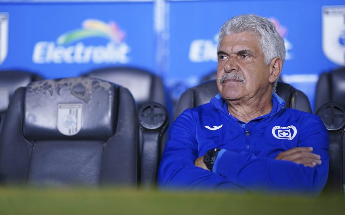 Tuca Ferretti tiene garantizada su continuidad en Cruz Azul