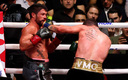 Ryder recibiendo un izquierdazo del Canelo. (AFP)