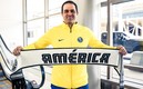 Jardine presume una bufanda del América (TWITTER @ClubAmerica)