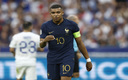 Mbappé en el Francia vs Grecia de Eliminatorias Euro. (Reuters)