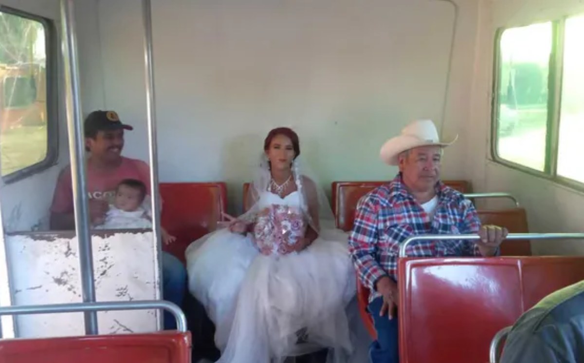 Novia viaja en camión para llegar a tiempo a su boda en Sonora