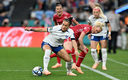 Lucy Bronze, jugadora del Barça, durante el encuentro de Fase de Grupos. (Reuters)