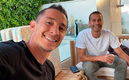Andrés Guardado y Sergio Canales tienen una buena amistad. (Foto: @andresgua18)
