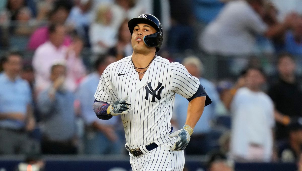 Los gritos se escucharon al unísono en todo el Yankee Stadium. (AP)