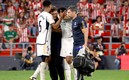 Éder Militão sale lesionado del partido (Foto: Reuters)