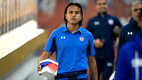 El Jerry Flores fue expulsado por meterse al campo.