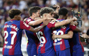 Los Culés celebrando el primer gol, cortesía de Pedri. (Reuters)