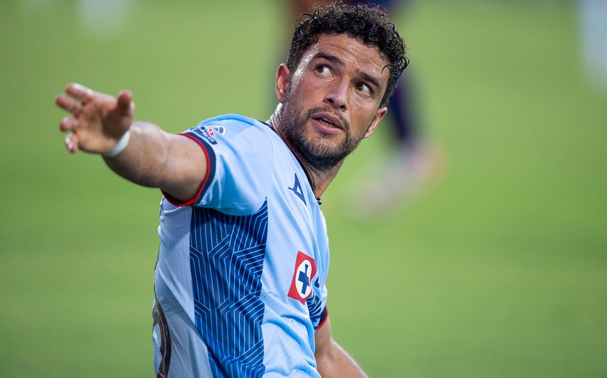 Cruz Azul Ignacio Rivero estará ausente contra Pachuca por lesión