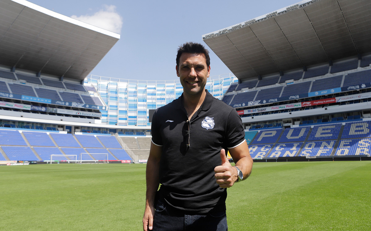 https://cdn2.mediotiempo.com/uploads/media/2023/08/24/jorge-zamogilny-dispuesto-volver-puebla.jpg