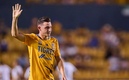 Thauvin levantó su mano en señal de disculpas. (Foto: Mexsport)