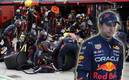 Checo acabó molesto con su equipo luego de que tardaran 10 segundos en los pita. Foto: (Reuters)