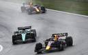 Checo fue penalizado cuando le quiso dar alcance a Fernando Alonso en el segundo puesto. Foto: (Reuters)
