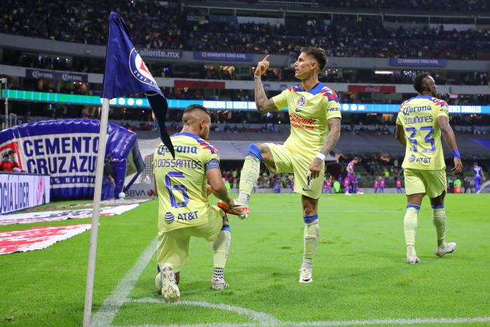 ¡Uno Más De Mr Golazos!: Paulinho'S Goal – The Ultimate Highlight Reel! - xu5vjw5