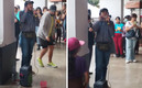 El niño canta bien y la gente le aplaudió.