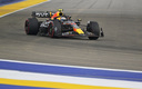 Checo Pérez corriendo en el GP de Singapur 2023. (Reuters)
