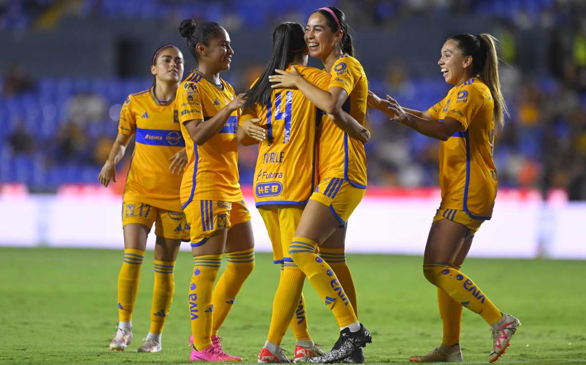 Resumen del partido Tigres vs. Pumas (3-0) Liga MX Femenil. GOLES"