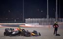 Checo quedó fuera por un impacto contra Ocon (Reuters)