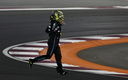 Hamilton cruzando la pista del GP de Qatar. (Reuters)