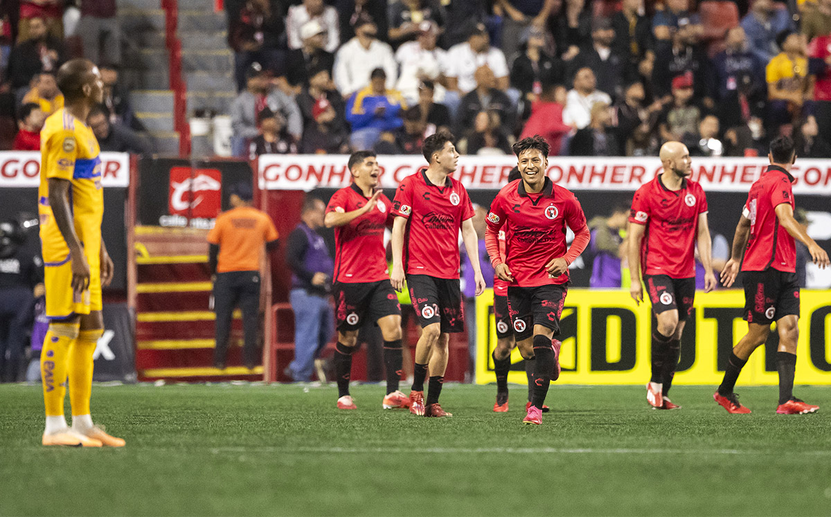 Resumen del partido Xolos vs Tigres (2-0). GOLES