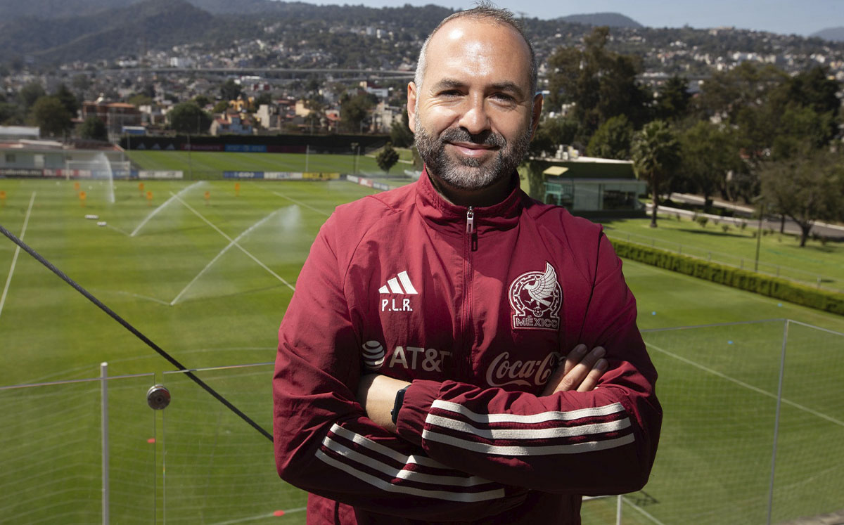 Pedro López, el DT que ha revolucionado al Tri Femenil