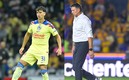 Las dos versiones en la salida de Lichnovsky de Tigres (Foto: Imago7)
