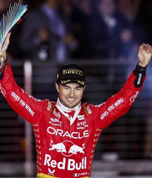 Checo Pérez acepta que ha sido un año muy duro