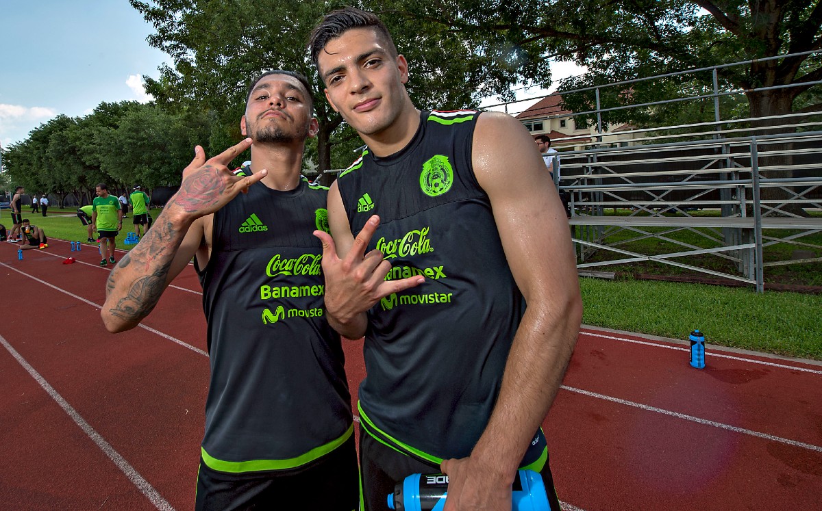 Raúl Jiménez y Tecatito Corona se reunirían en un club mexicano (Foto: Imago7)