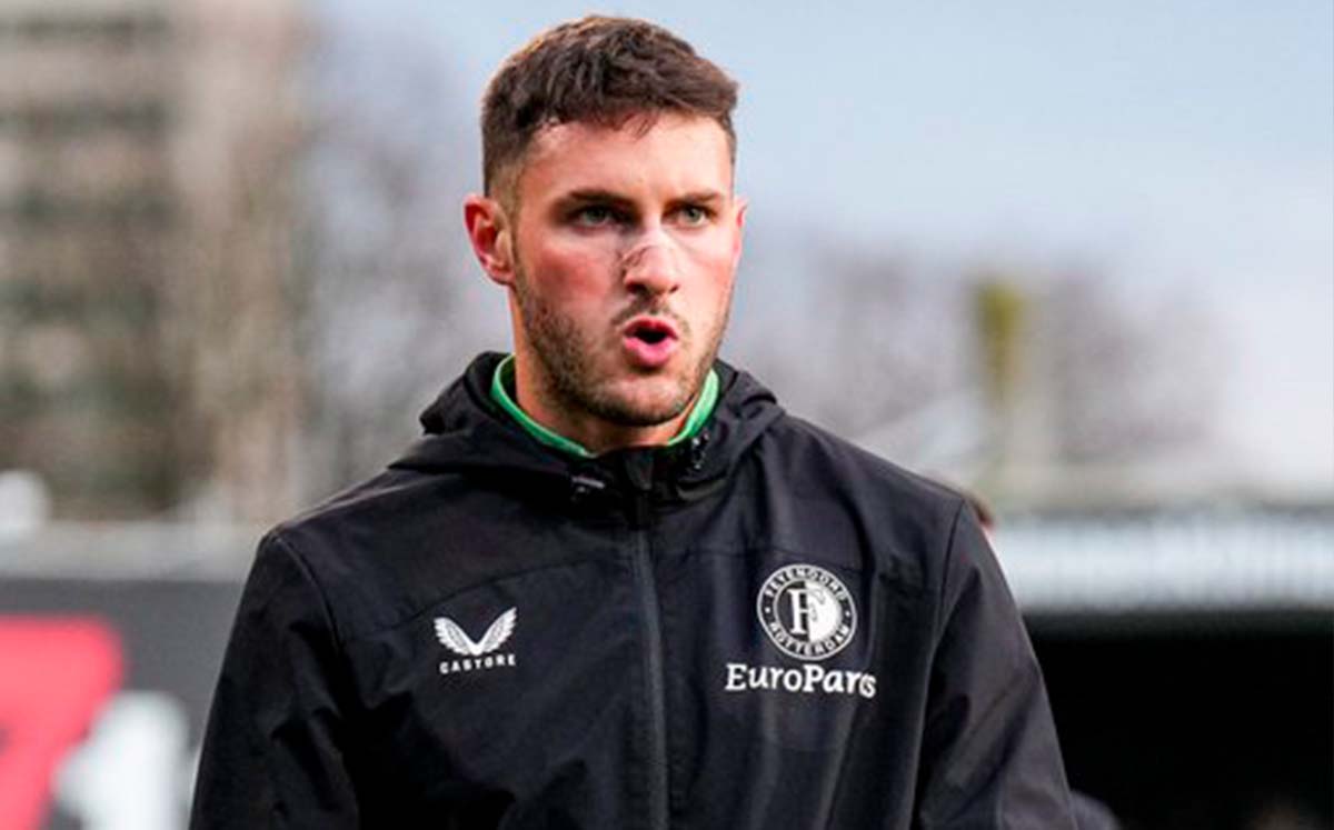 Santiago Giménez está en la mira del Chelsea de la Premier League