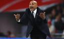 Spalletti da instrucciones con Italia (Reuters)