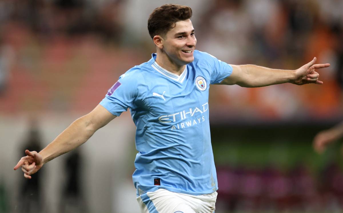 Julián Álvarez abrió el camino de la victoria para el Manchester City (Foto: AFP)