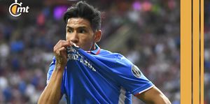 Uriel Antuna ya sabe lo que es marcarle a Chivas, su exequipo (Imago7)