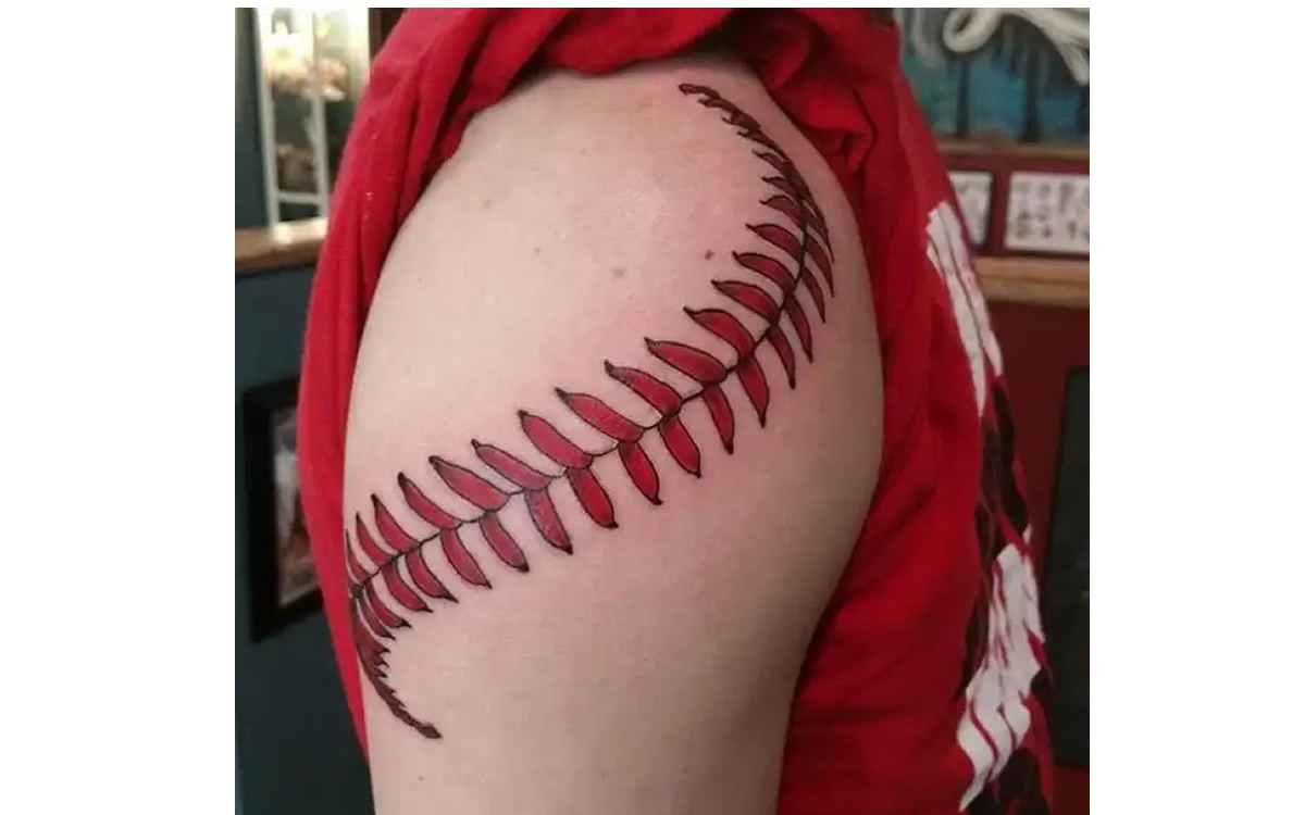 ¿Quieres un tatuaje en el hombro?
