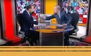 José Ramón manotea a su compañero Mauricio Ymay (Twitter @ESPN_Cronometro)