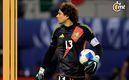 Guillermo Ochoa cumplió 20 años de carrera en febrero (AFP).