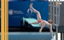 Alexis Jandard resbala frente al pesidente de Francia (AFP).