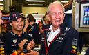 Helmut Marko y Checo Pérez (Red Bull)