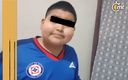 José Armando usando la playera de la Máquina. (Captura)
