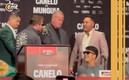 Canelo y Óscar De la Hoya se encararon en conferencia de prensa (Twitter)